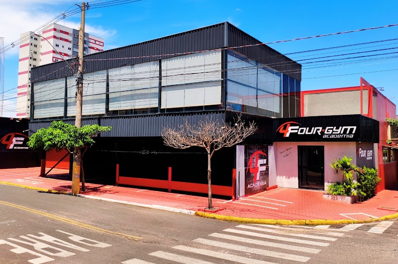 Academia Four Gym